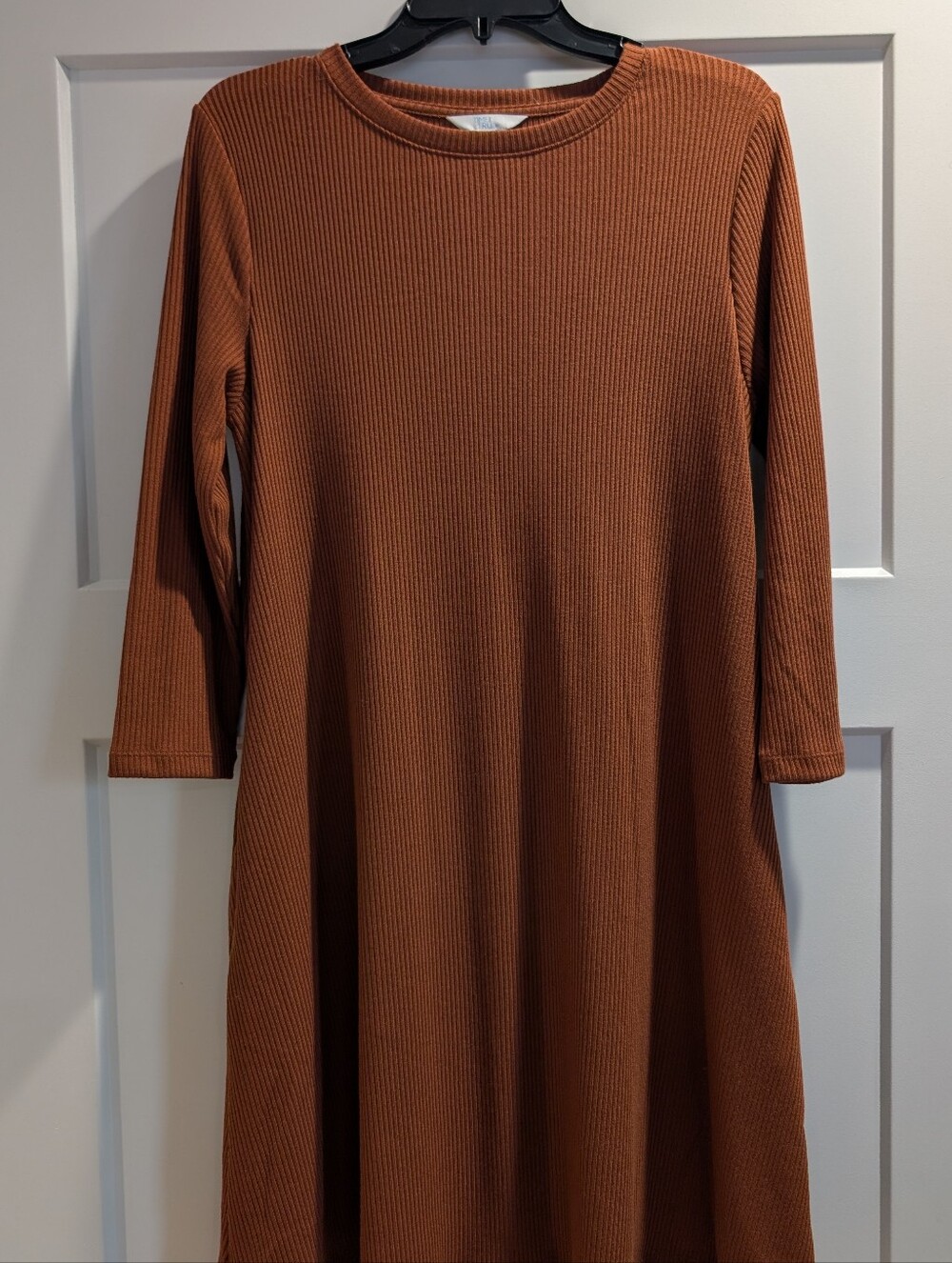 Time & Tru brand rust orange ribbed 3/4 sleeve A-line dress featuring pockets.